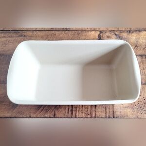 NEW Pampered Chef Stoneware Loaf Pan USA Made Beige Baking Dish 10”